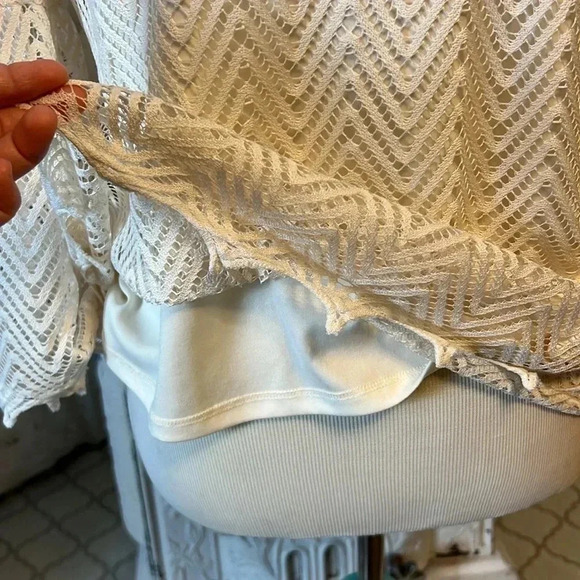 Mossimo | Bell Sleeve Lace Top - Picture 3 of 8